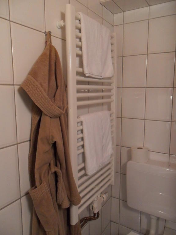 Hotel Phoenix Rastatt Quarto foto