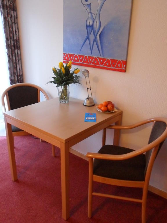 Hotel Phoenix Rastatt Quarto foto